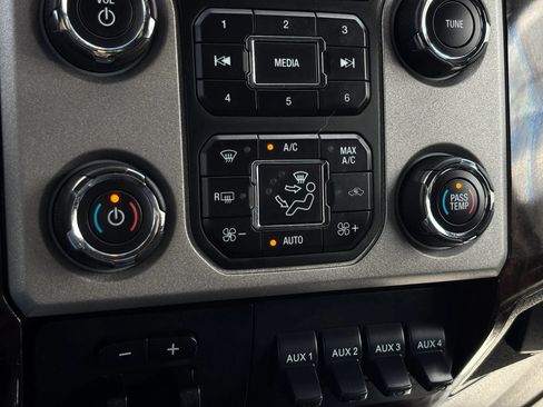 Used 2016 Ford F350 Platinum AWD/4WD image 39