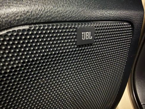 Used 2016 Toyota Tacoma TRD Off-Road image 18