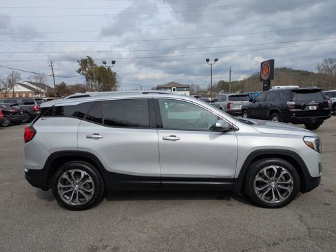Used 2019 GMC Terrain SLT image 3