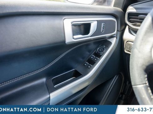 Used 2022 Ford Explorer XLT w/ Equipment Group 202A image 16
