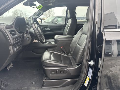 Used 2021 Chevrolet Suburban LT w/ LT Signature Package image 12