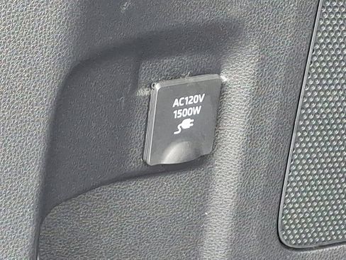 Used 2022 Toyota Highlander Platinum image 32