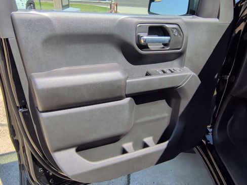 New 2026 Chevrolet Silverado 1500 Custom w/ LPO, Dark Essentials Package RWD image 9