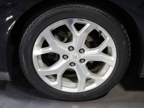 Used 2017 Chevrolet Volt Premier w/ Driver Confidence II Package image 32