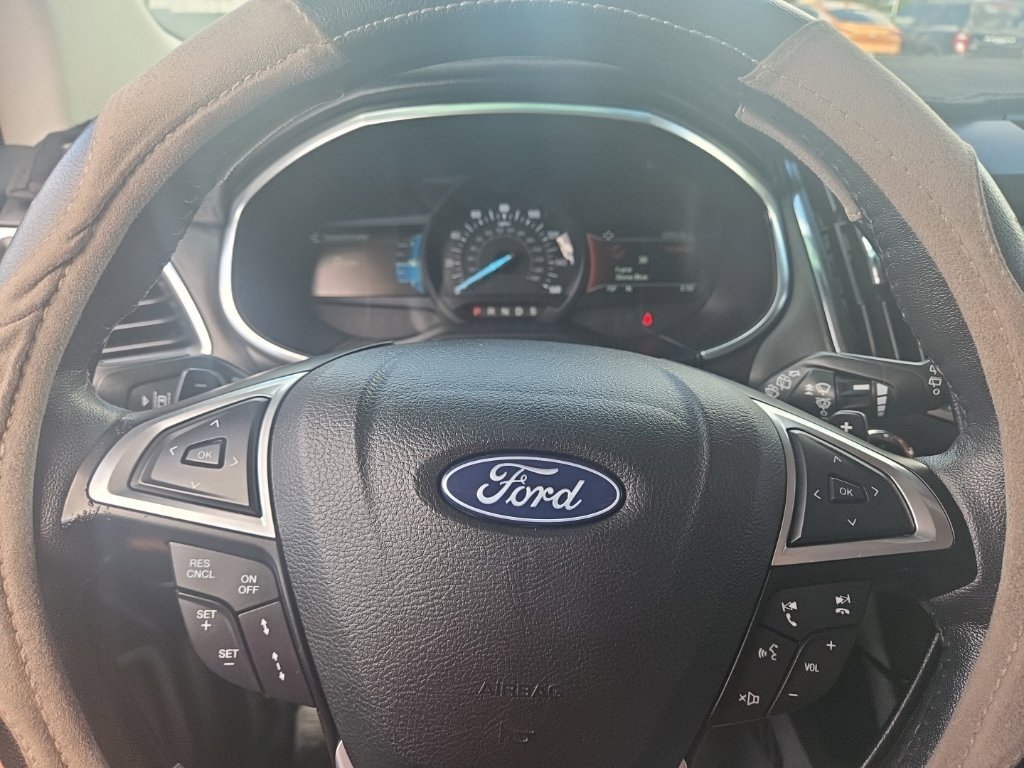 Used 2018 Ford Edge Sport w/ Equipment Group 401A AWD/4WD image 32