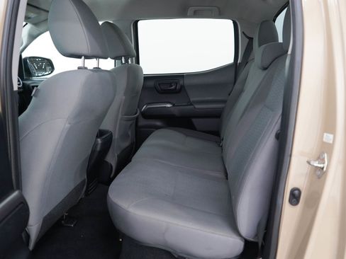 Used 2019 Toyota Tacoma SR5 RWD image 18
