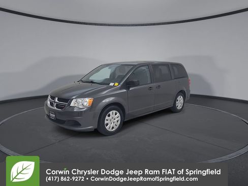 Used 2019 Dodge Grand Caravan SE FWD image 7