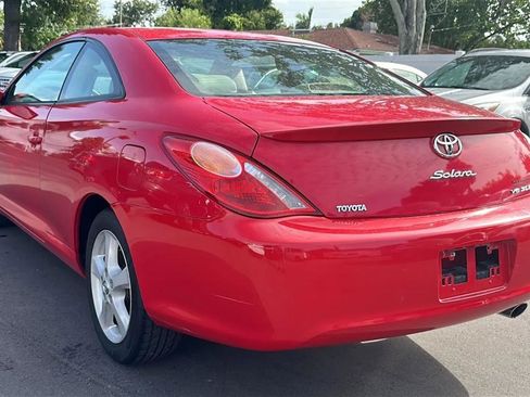 Used 2005 Toyota Solara SE FWD image 12