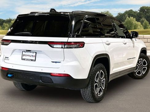 Used 2024 Jeep Grand Cherokee Trailhawk AWD/4WD image 9