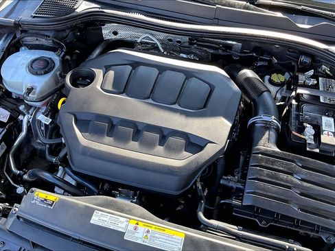 Used 2022 Volkswagen GTI S image 31