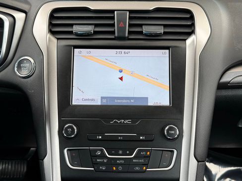 Used 2020 Ford Fusion SE image 31