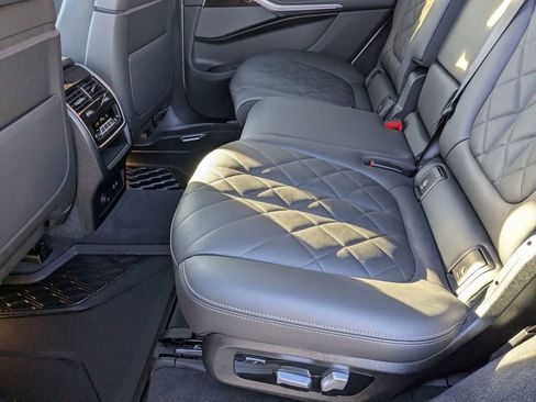Used 2025 BMW X7 xDrive40i image 26