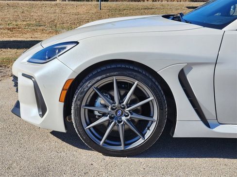 Used 2023 Subaru BRZ Limited w/ Popular Package #2 image 8