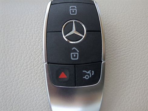 Used 2020 Mercedes-Benz GLS 450 4MATIC image 31