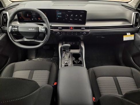 New 2026 Kia Sorento LX FWD image 13