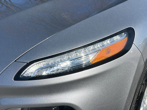 Used 2014 Jeep Cherokee Latitude w/ Cold Weather Group image 9