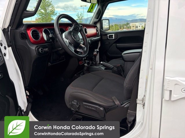 Used 2021 Jeep Wrangler Unlimited Rubicon AWD/4WD image 17