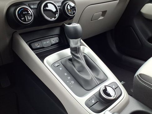 New 2026 Hyundai Venue SEL image 10