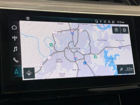 Used 2021 Audi e-tron Premium Plus w/ Premium Plus Package image 27