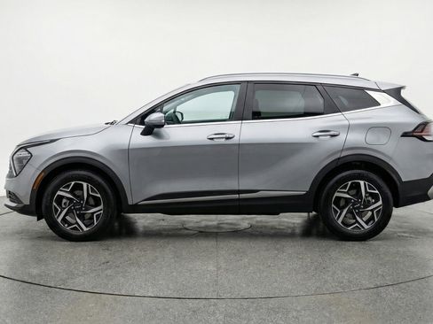 Used 2025 Kia Sportage LX image 5