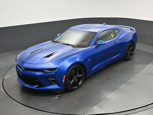 Used 2018 Chevrolet Camaro SS RWD image 54