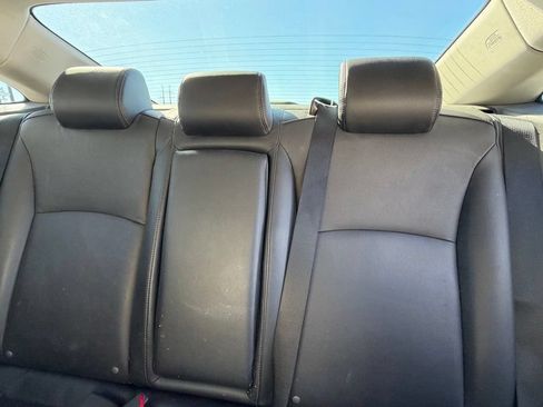 Used 2017 Honda Civic Touring image 7
