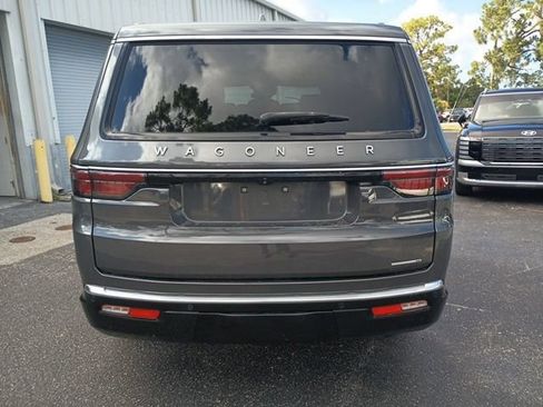 Used 2022 Jeep Wagoneer Series I RWD image 4