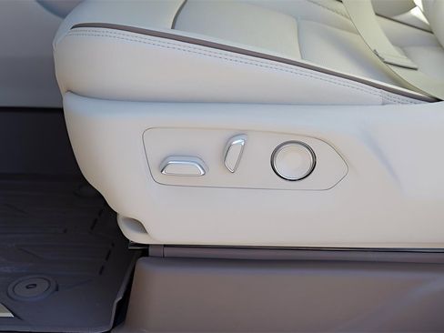 New 2026 GMC Yukon Denali w/ Sun & Power Step Package image 21