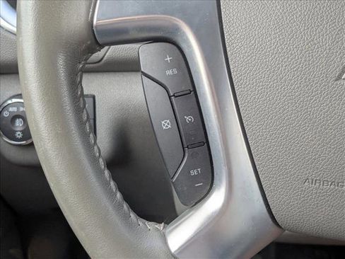 Used 2017 Chevrolet Traverse LT image 4