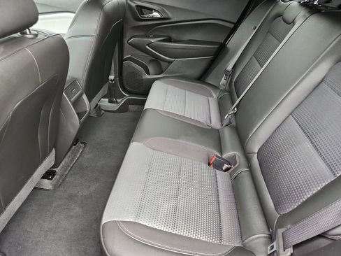 Certified 2025 Chevrolet Trax LT w/ LT Convenience Package FWD image 13