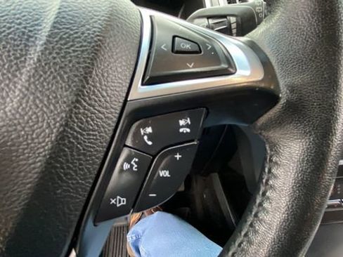 Used 2018 Ford Edge Titanium w/ Equipment Group 301A AWD/4WD image 25