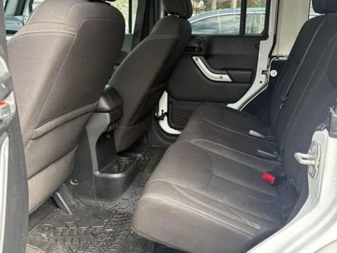 Used 2016 Jeep Wrangler Unlimited Sahara w/ Dual Top Group image 6