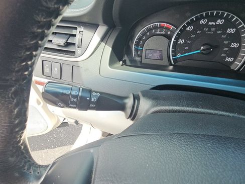 Used 2014 Toyota Camry XLE FWD image 14