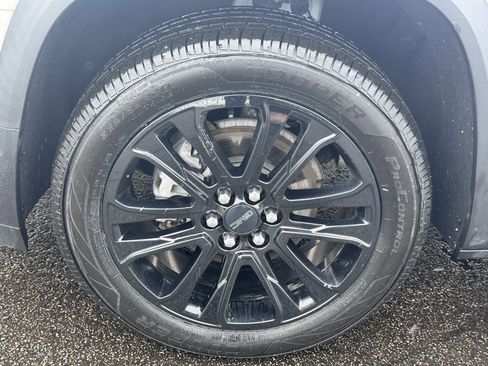 Used 2022 GMC Acadia SLT w/ Elevation Edition image 47