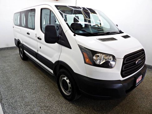 Used 2017 Ford Transit 150 130 Low Roof RWD image 3