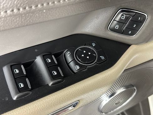 Used 2020 Ford Expedition Max XLT w/ Equipment Group 202A AWD/4WD image 36