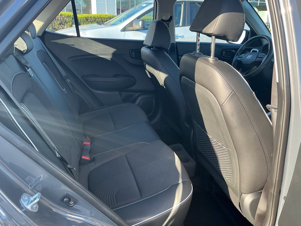 Certified 2023 Hyundai Venue Limited FWD image 33