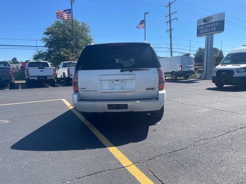 Used 2012 GMC Yukon XL Denali AWD/4WD image 6