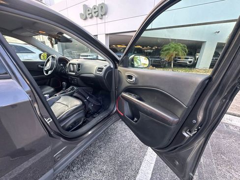 Used 2021 Jeep Compass Trailhawk AWD/4WD image 18