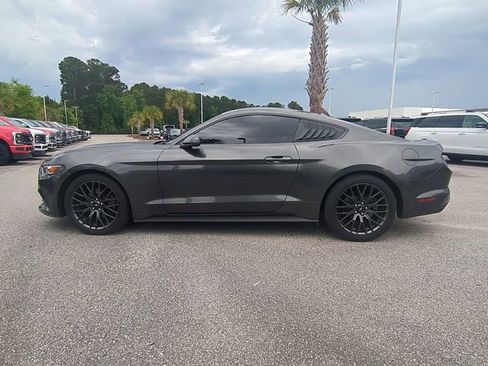 Used 2017 Ford Mustang Coupe RWD image 7