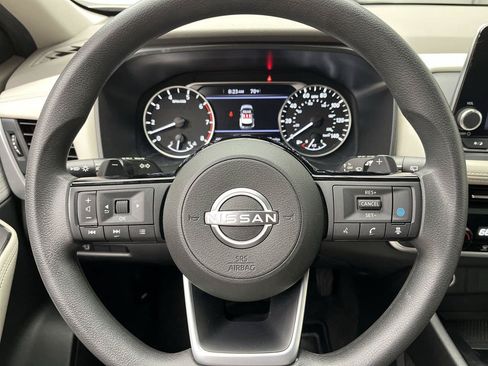 Used 2023 Nissan Rogue SV AWD/4WD image 13