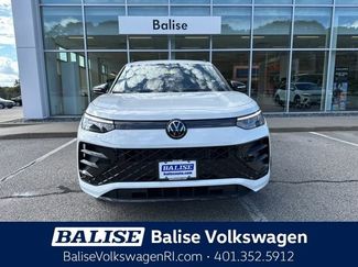 New 2025 Volkswagen Tiguan SE R-Line video 2