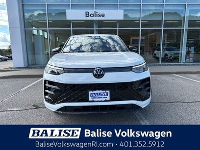 New 2025 Volkswagen Tiguan SE R-Line