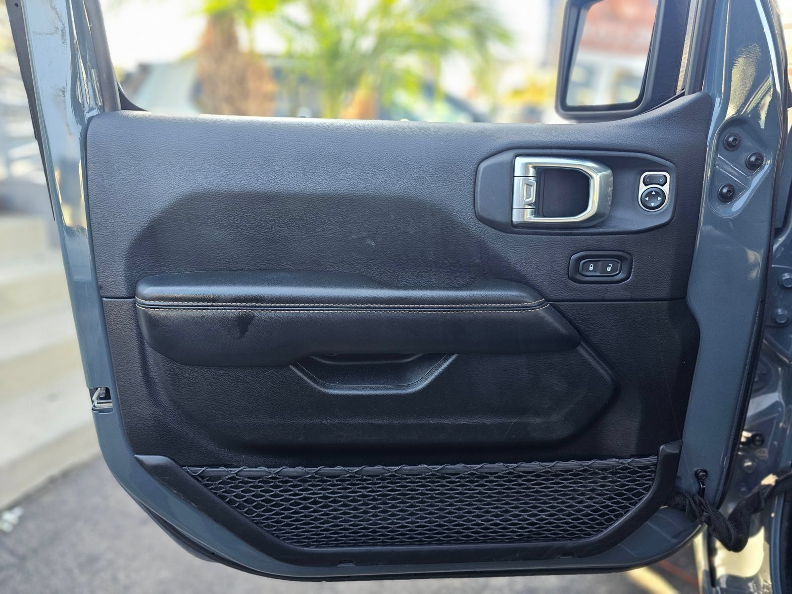 Used 2024 Jeep Wrangler Unlimited Sahara AWD/4WD image 27