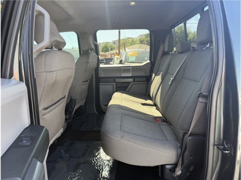 Used 2015 Ford F150 XLT w/ Equipment Group 302A Luxury AWD/4WD image 18