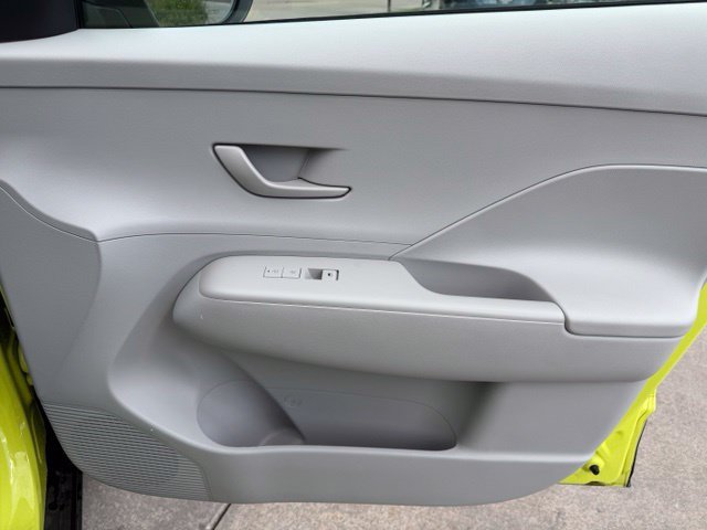 Used 2025 Hyundai Kona SEL AWD/4WD image 29