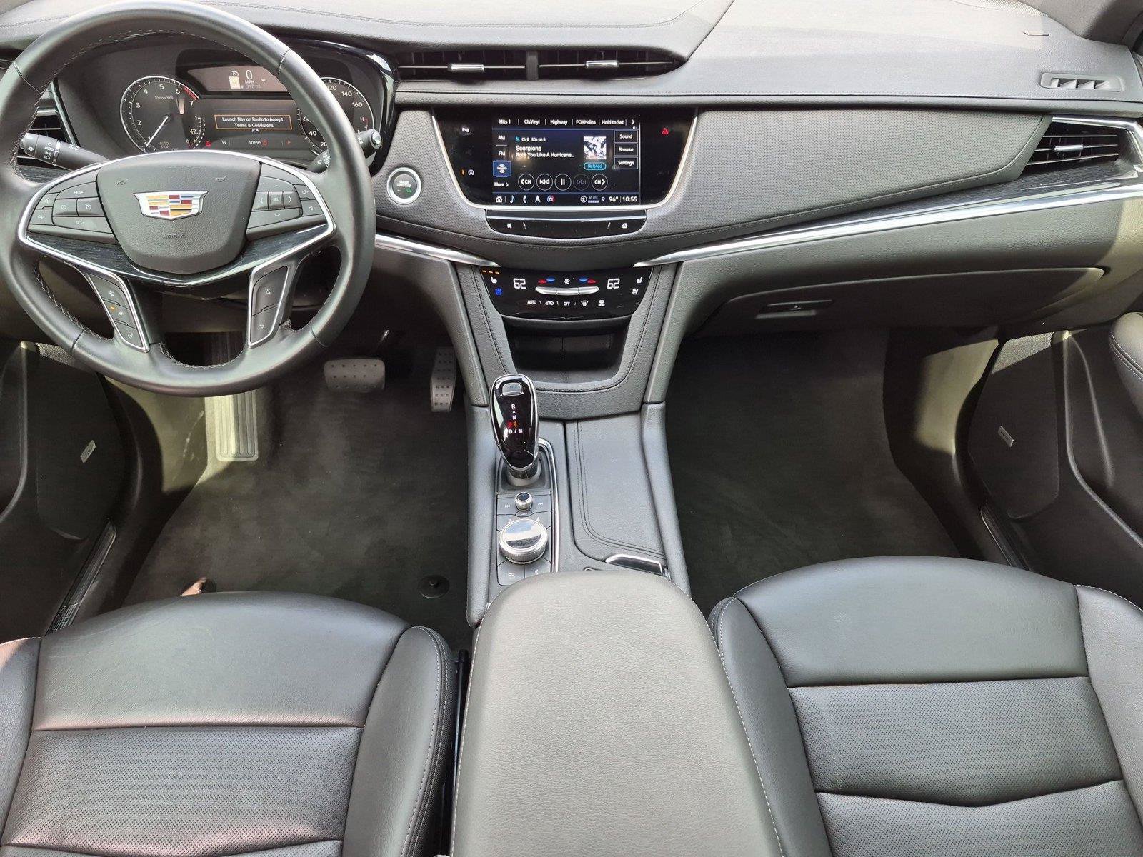 Certified 2025 Cadillac XT5 Premium Luxury FWD image 13