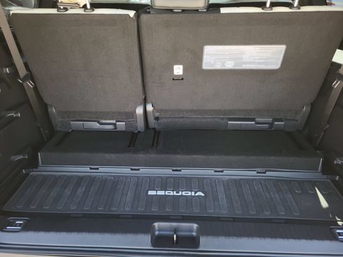 Used 2024 Toyota Sequoia Capstone AWD/4WD image 26