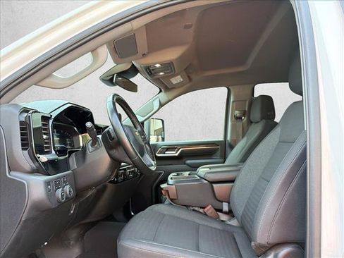 Used 2025 Chevrolet Silverado 2500 LT w/ Convenience Package AWD/4WD image 10