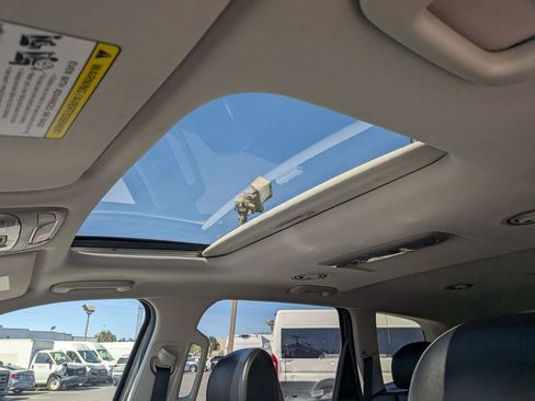 Used 2025 Kia Telluride S image 15